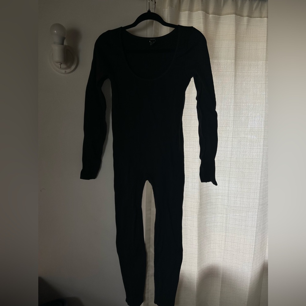 Long sleeve one piece outfit size s/m